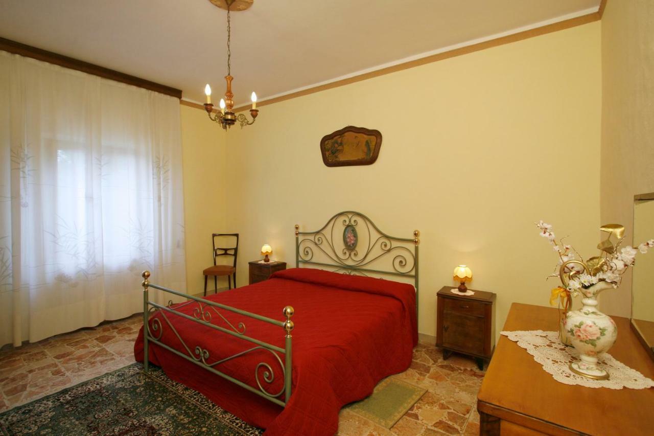 コルトーナCasa Elenaアパートメント エクステリア 写真