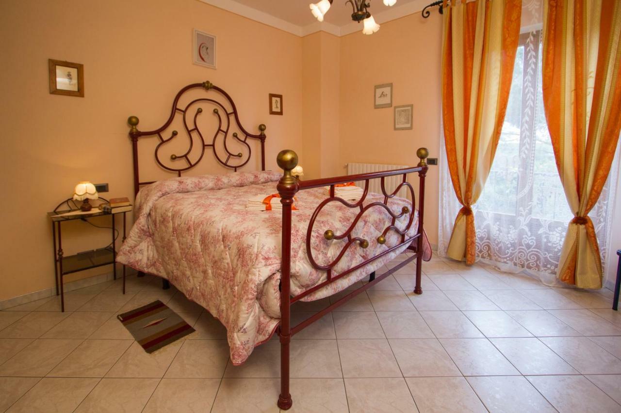 コルトーナCasa Elenaアパートメント エクステリア 写真